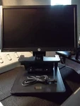 Hp Compaq LE2202X 21.5" Led Lcd Monitor With Ergotron Docking Station Demo Unit. Fixed Price $38.00.
