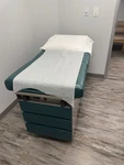 Midmark/ritter 104 Medical Exam Table, Detroit Area Green Upholstery. Fixed Price $795.00.