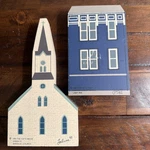 The Cats Meow Wood Shelf Sitters 1993 Series Xi Immanuel Church Lady Iris. Fixed Price $16.00.
