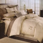 New Blissful Dreams Bedding Full / Queen Duvet Cover Bath & Beyond. Fixed Price $136.99.