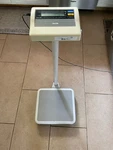 Tanita BWB-800A Digital Medical Scale 440LB/200KG With Display Stand. Fixed Price $99.99.
